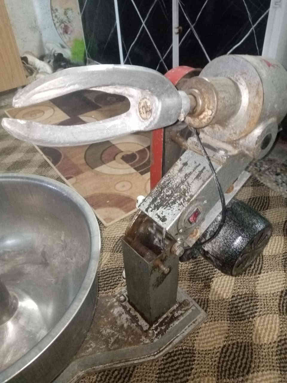 سلام عليكم شباب .عجانه مخابز .نوعيه راقيه ونوع ثقيل.والله سعره 300الف ماخذينه.صافي.وجديده مستعمله 5ايام.وسعر مناسب اقل.والي .يعجبكم ..***********.مكان الشوملي.وبخدمه جميع..شراي يتصل أو واتساب.
