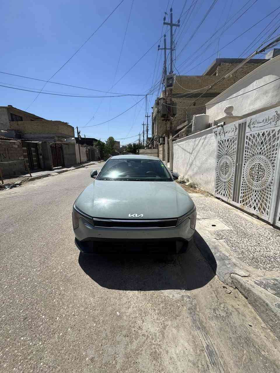 كي4 مديل 2025 نص فول وارد امريكي حادث خلفي بدون ايرباك وبدون رقم ماشيه 14 الف جديده ڪلشي زلغ مابيه سياره جاهزه من ڪلشي صور الحادث بل منشور  وبسمي واني إلي مستوردها بيه جاملغات  وقبق جنطه بدلته والقديم موجوُد عندي قبق جنطه سعرها 157 وبيه مجال ***********
