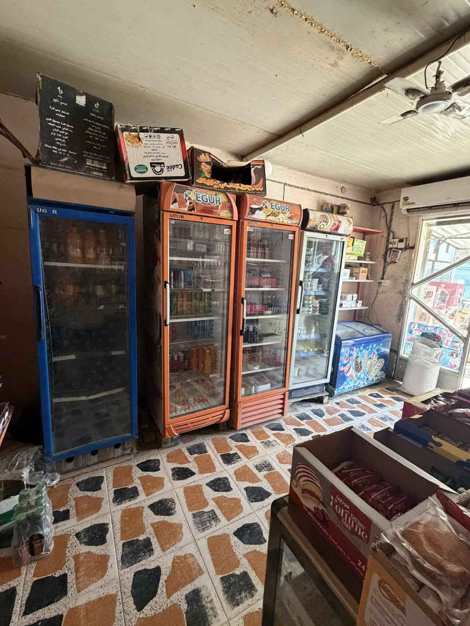 السلام عليكم. اسواق للبيع في زين القوس قرب شارع الكهرباء الستفسار
***********
