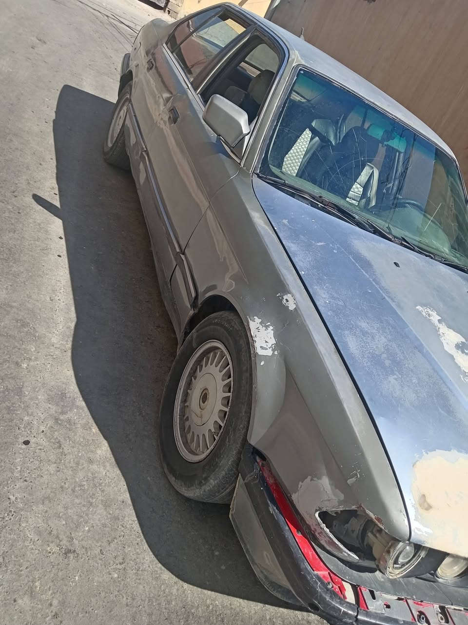 سلام عليكم سياره لبيع سياره شغاله ما بيه شي ابيع  واقع حال سياره بيهة وكاله وصاحب الوكاله بل زعفرانيه ماندله موجوده الوكاله مال صاحبهة الشرعي ولمستمسكات مال ابو الوكاله ابيع كوم حديد مكاني بغداد حي اور سعر 9تصال عل رقم ***********
