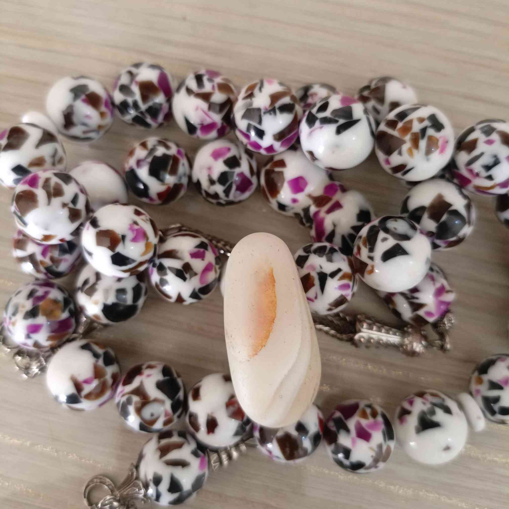 حجر عقيق جزع مميز قديم فوائد الحجر درار حليب المرضع وتحصين من مردة وكيد شياطين ورده عن الامام على ع اسلام وبيه فوائد كثير المراسله خاص سعر الحجر 100


**إذا كنت صاحب هذا الإعلان وتريد حذفه لأي سبب، رجاءا أرسل رسالة إلى الدعم الفني**