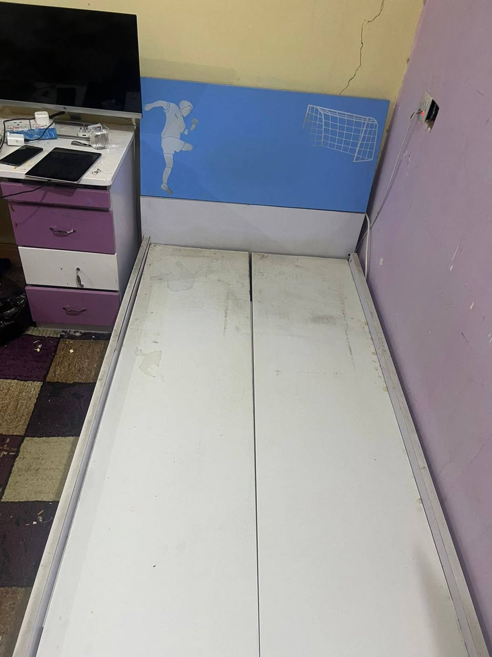 غرفه نوم مستعمل نظيفه جدا متكونه من سرير وميز صغير وكنتور ٣ابواب ميز مرايه مكتب دراسي تعلاكه شكل قلم والسعر ٣٠٠ الف فقط


**إذا كنت صاحب هذا الإعلان وتريد حذفه لأي سبب، رجاءا أرسل رسالة إلى الدعم الفني**