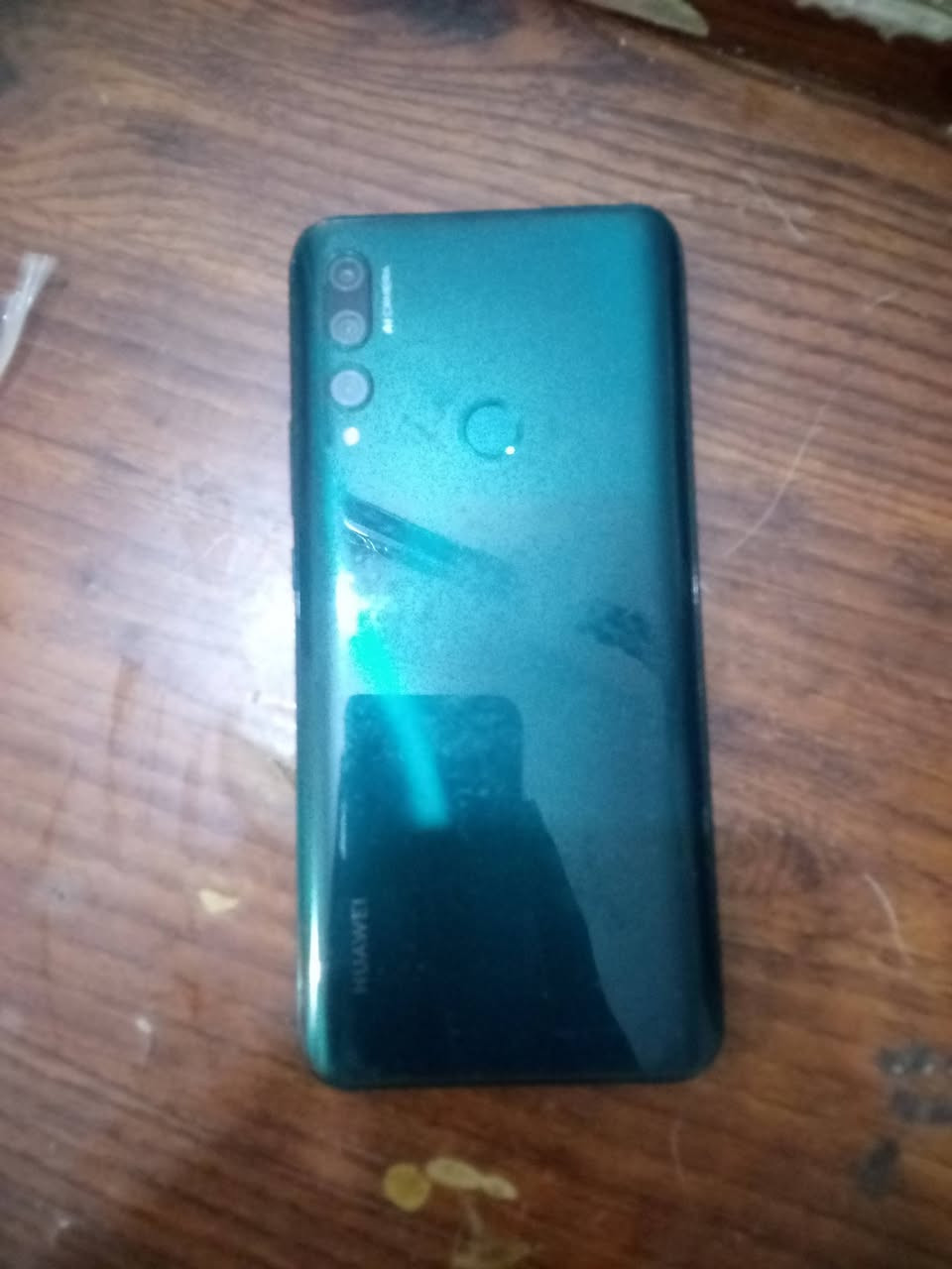 واي 9S للبيع السعر 80 وبي مجال قليل ذاكره 128 البطارية 100٪ للتواصل واتساب: ***********
