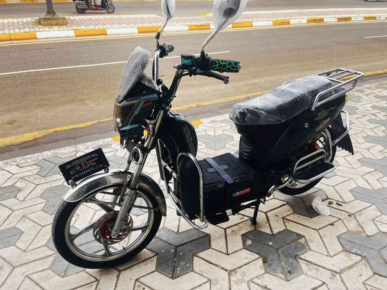 السلام عليكم دراجة شحن هارلي موديل 24 بطاريات على الفحص
جهاز إنذار تشغيل عن بعد لايت عالي ناصي 

شاحنة جديدة موطور نضيف وعلى الفحص 

مكاني فلوجة شارع ستين قرب صيدلية ضوء القمر 

السعر 470 وبي مجال للشراي 

***********
