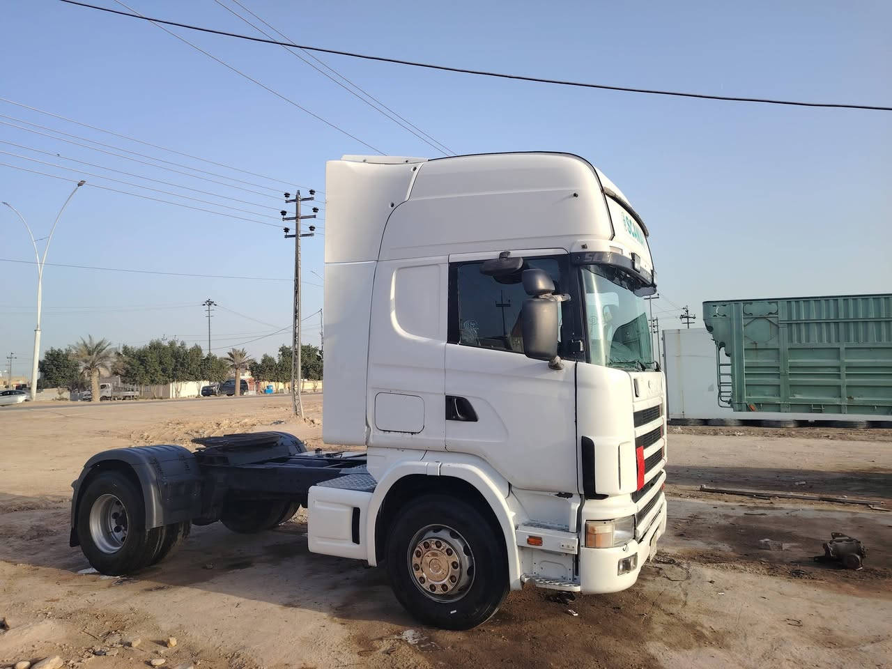 سلام عليكم سكانيا للبيع موديل 2000 رقم اربيل هل موجود ماكينه 420 كير 3 / 3 ماكينه بخار قليل بدون صرف قماره مكفوله من الضربه تائرات نص عمر الباقي شوف العين عنوان بصره القرنه سعر 88 وبيها مجال بسيط الاستفسار اتصال على الرقم ***********
