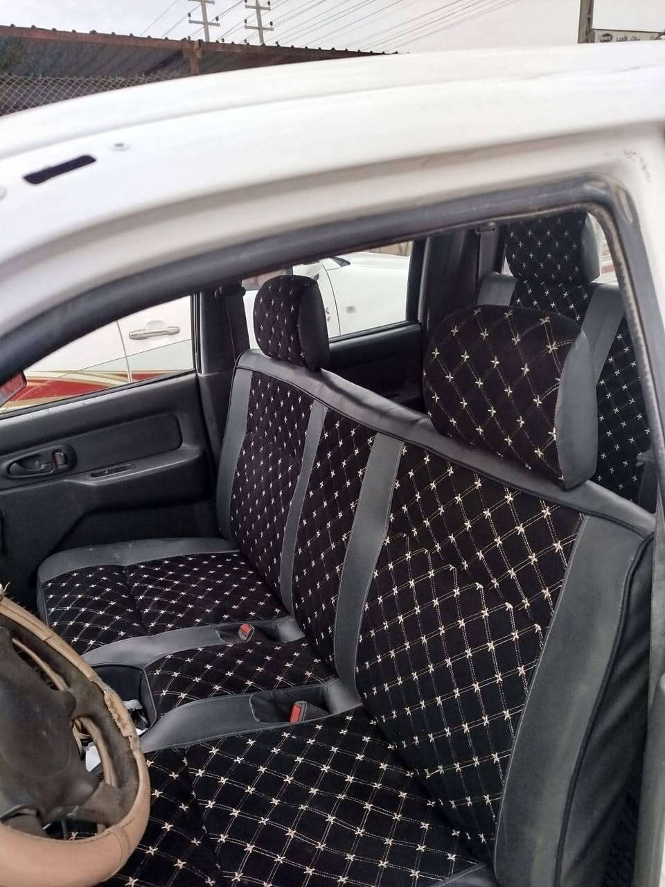 السلام عليكم سياره سوبيشي للبيع 2005مصبوغه صبغ جماليه كير ومكيه مكفوله وشاصي السعر 62$ما متواجد ع النت ***********
