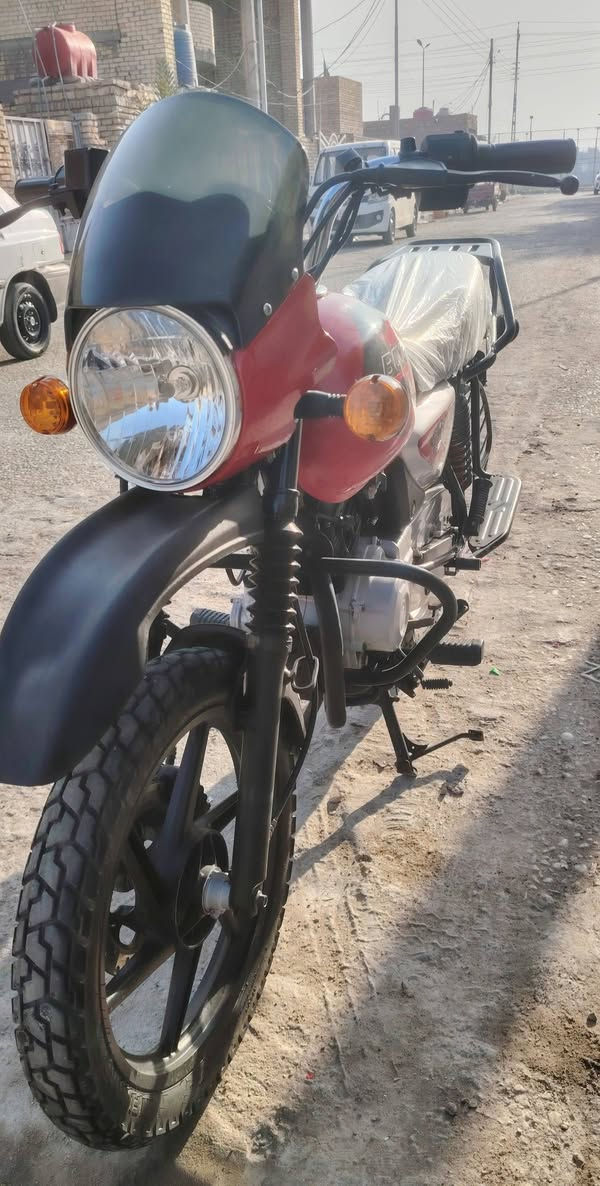 بوكسر أوراق أصولي للبيع لشراي يتصل *********** 📞
السلام عليكم للبيع دراجه بوكسر هندي الا اصلي جبلي موديل2022 وطالعه بل 2025 أوراق أصولي كامله دراجه جديده زيرو مكفوله كفاله عامه مكاني ميسان العماره قضاء الكحلاء لشراي يتصل *********** 📞
