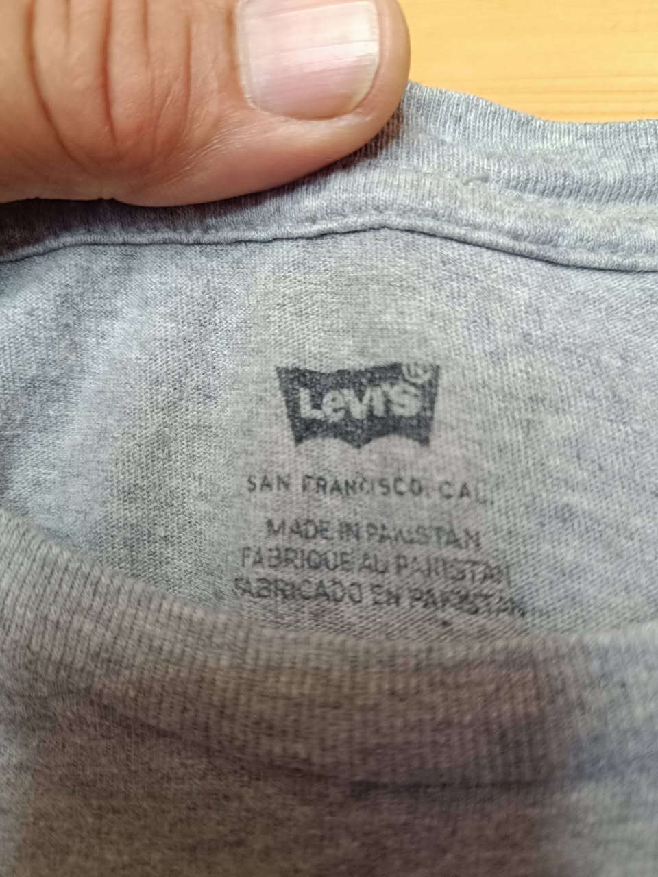 ***********
