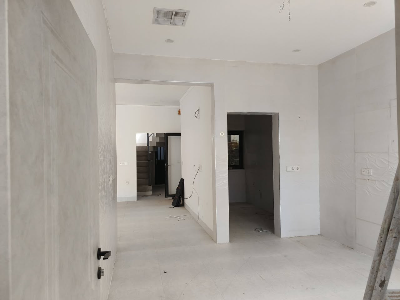 🔶دار للبيع 
•••••••••••••••••••••••••••••••••••••••••••••••••
🔶 المنطقة:خلف افران فلسطين
🔶 الواجه .7.5م
🔶 المساحة:150م
🔶 صنف العقار / طابو
🔶 السعر / خاص لطفآ
#الطابق الاول
استقبال مطبخ وهول مفتوح وغرفة نوم وصحيات
الطابق الثاني غرفة نوم ومخزن
_____________________________________
 #للأستفسار أكثر عن العقار
 #مراجعة مكتب الرواد للعقار
 #قرب مجسر تسعين بعد فاملي مول
#ومراسلة الصفحة او الاتصال على الرقم
 @
     ***********
     ***********
     ***********
—————————————————————————
#عنوانا@مكتب الرواد للعقار قرب مجسر تسعين 
#للأعلان 📣 
#نستقبل جميع عروضكم و طلباتكم السكنية والتجارية
