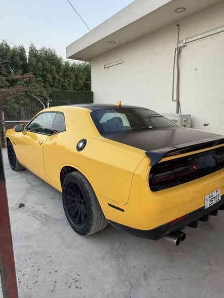 جالنجر 2018 SXT 
حادثه دعاميه وراس شاصي بي تعديل الايمن  
ماشيه 74 الف عليهه تزويد وفول هوائيات وايضاً وايت بدي موجود مالتها وصبغ جاملغين سعرها 165 ورقه وبيه مجال 
مكاني بغداد الدورة للاستفسار ***********
