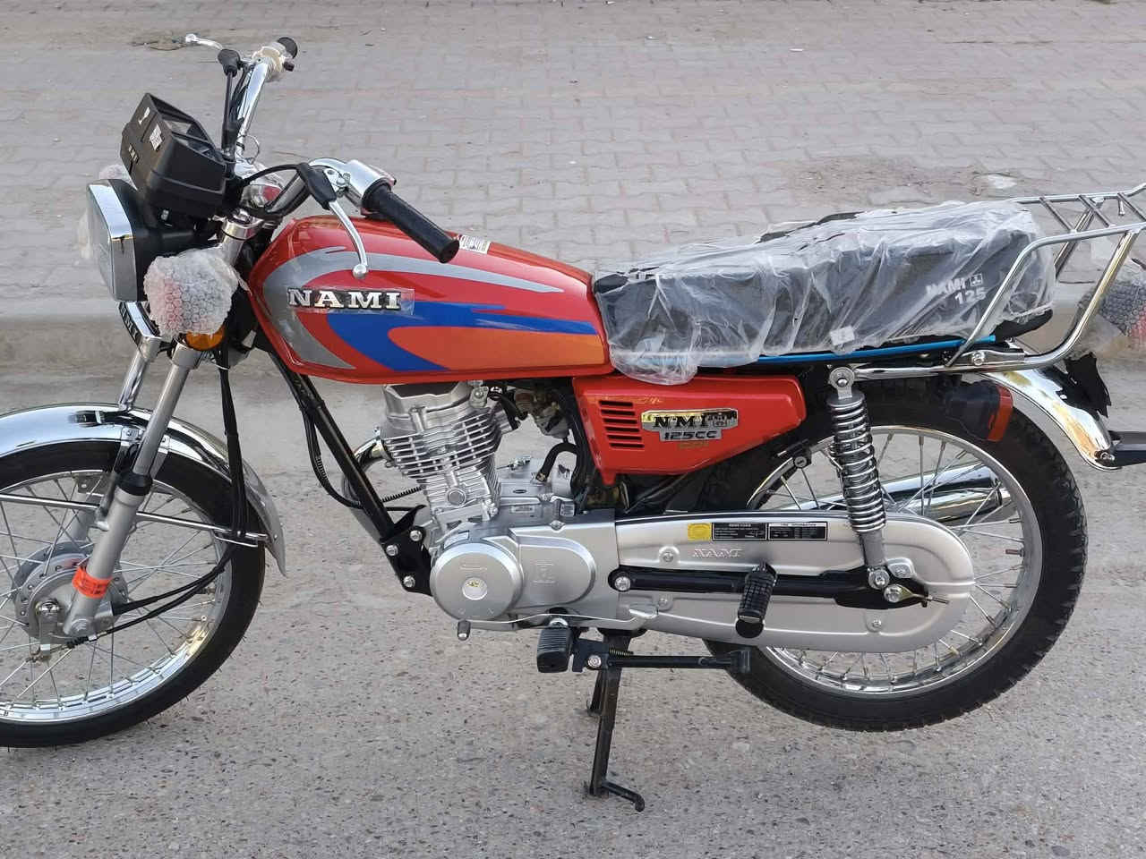 دراجه للبيع كفاله عامه طالعه من الوكيل أوراق سكنر الي يريد يتواصل ع الرقم 
***********
