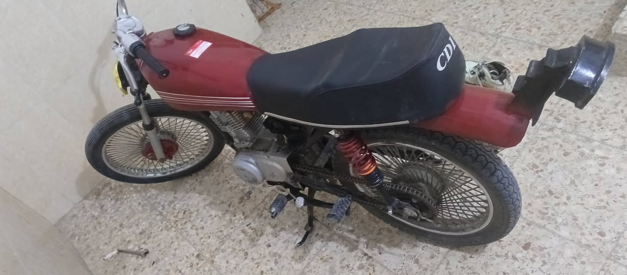 السلام عليكم  درجة بدون البيع السعر 290وبيه مجال اتصل ***********
