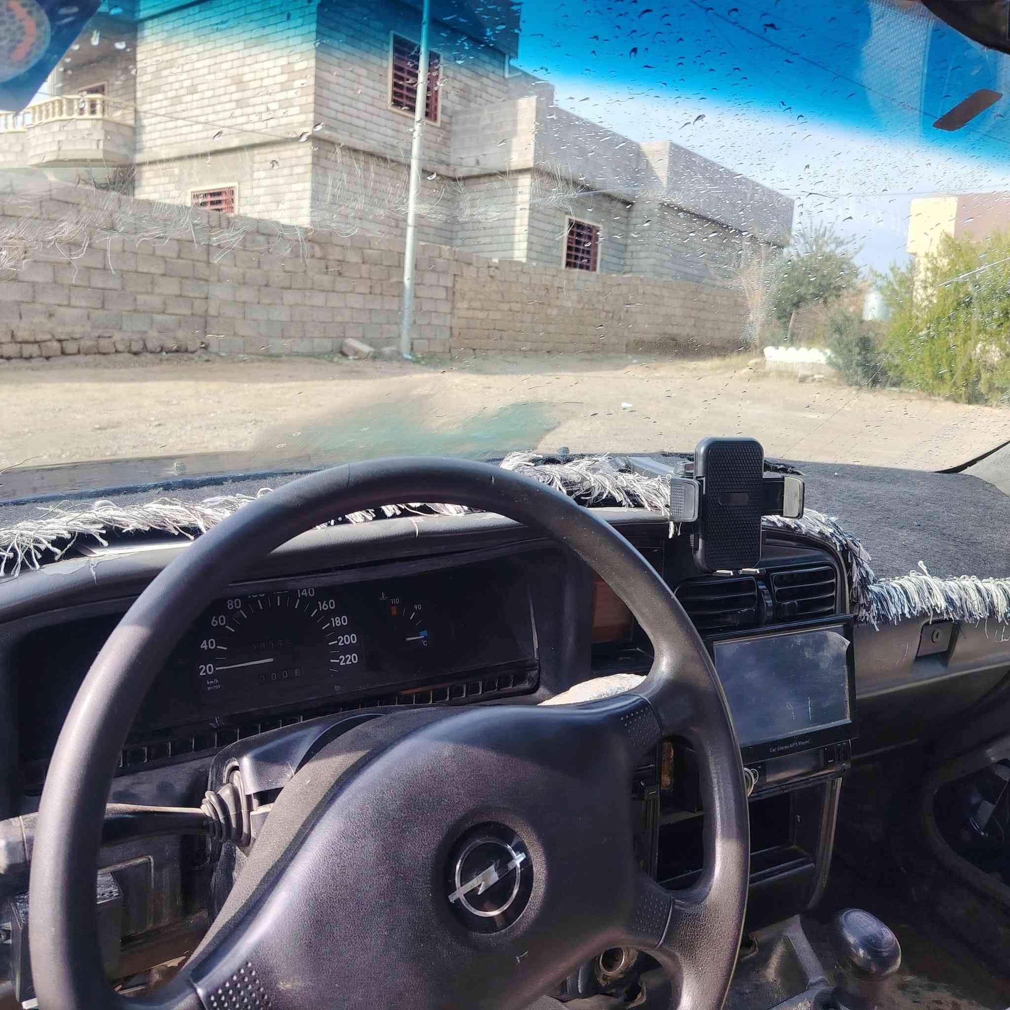 السلام عليكم اوميكا موديل1990 حجم 20 كير محرك جديد عله يدي شرط ارفلو جديد  باتري جديد سيارة مسويله ادامه كامل مابيه برقي تجاري مابيه  كلو مال كصه كهربايات تدفئة كله شقال سنويه بسمي2030 السعر ٢٩وبي مجال ***********
