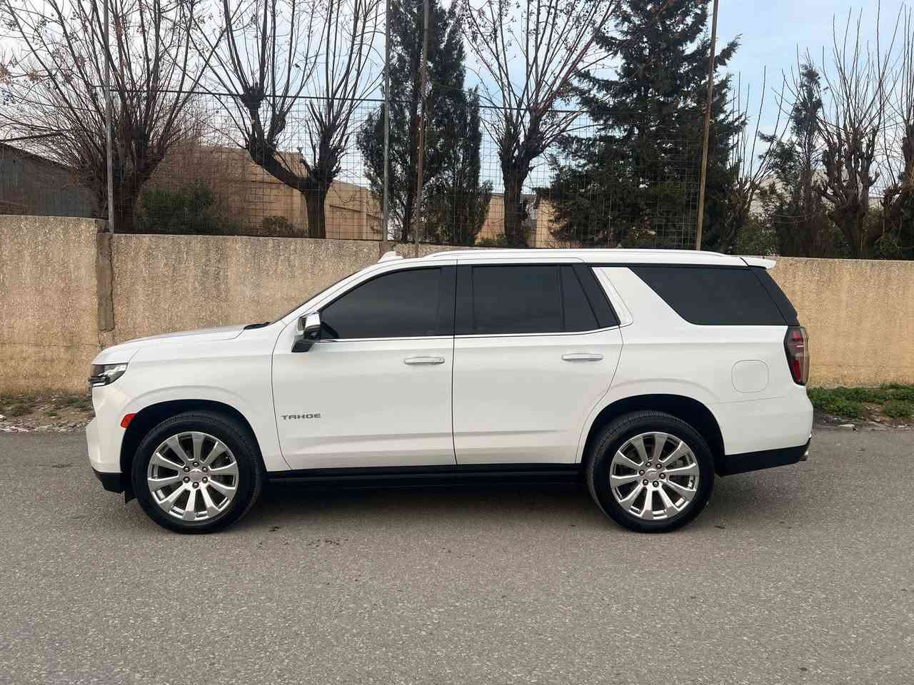 السيارة نظيفة جداً كلين Chevrolet Tahoe موديل 2023 كندي فئة Premier فول مواصفات
صبغ جملغ ونص ربع بونيد بدون ايرباك وبدون دواخل
المحرك والجير مامفتوح
المسافة 55 الف حقيقي
سنوية وهزة وفحص كل جديد
السيارة بأسمي

🟪 السعر  :: الطلب في التعليقات ويوصلك مباشرة ✍️ 📩

المواصفات

دبل أكسل
داخل جلد فاخر
قيج إلكتروني
شاشة كبيرة
دوسات كهرباء
دبل كهرباء يصعد وينزل
رادار
أوتو ستوب
5 كاميرات
كاميرا 360 درجة
كشن سياحي
شحن موبايل لاسلكي
داتا شو
أوتو بارك
8 ايرباك
سكان هيتر
CarPlay
محرك 5.3
كشنات تبريد
كشنات ديفيدي
كشنات خلفية كهرباء
باب خلفي جك وكهرباء
مواصفات هواية

السيارة من دعامية للدعامية
ما بيها دينار مصرف
بشرط الفحص
فول فول مواصفات بس بدون بانوراما

رقم صاحب السيارة 
***********
