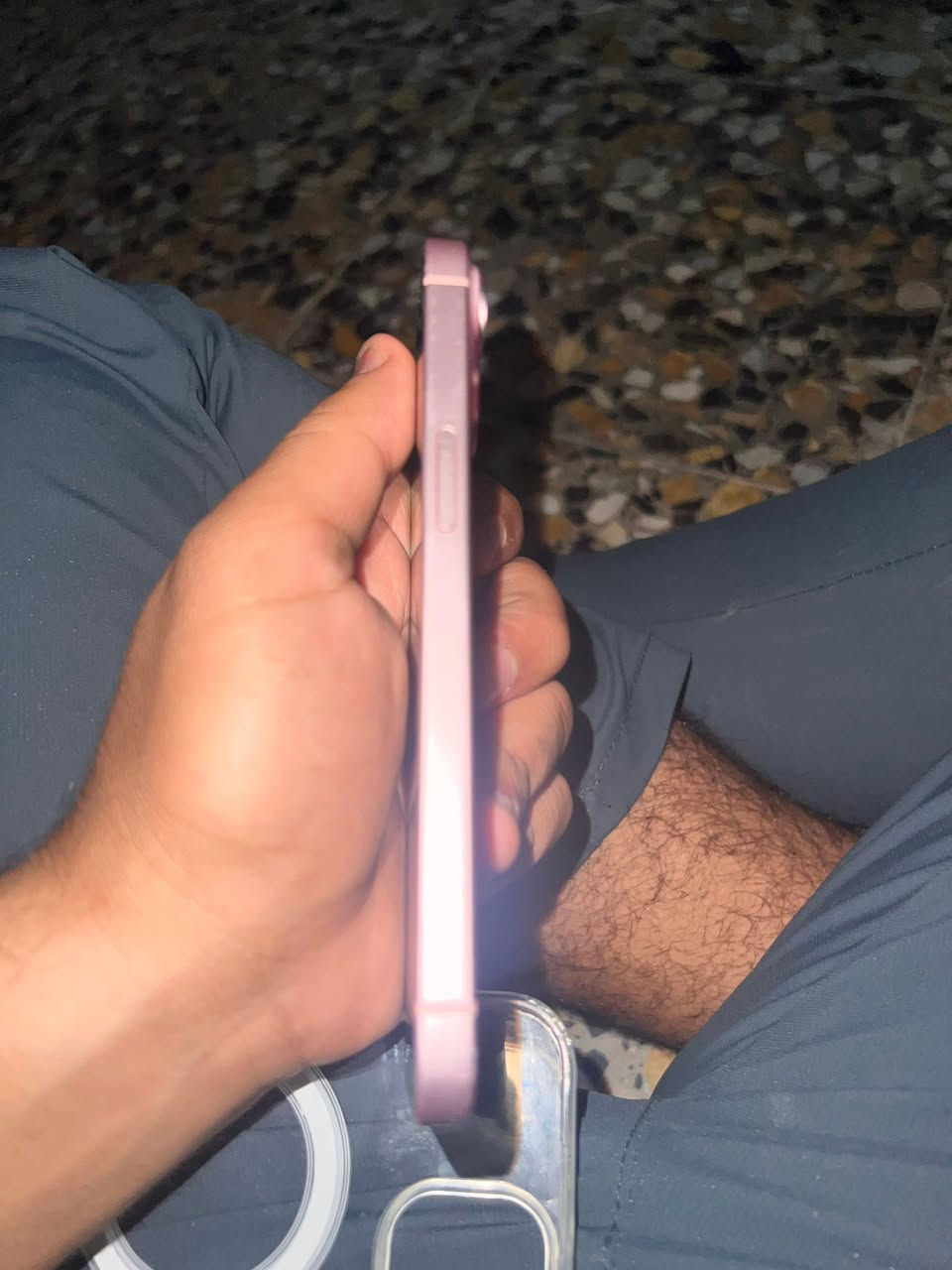 سلام عليكم عندي 15 ابو الكامرتين لون وردي الموبايل ابد مامفتوح بي شخوط بل شاشه فقط غير شي مابي بطاريته89كارتونه موجوده مو امريكي شرق اوسط ماخذه طك كارتون مساحته 128 رايده ب600 وبيه مجال مكاني جميله شارع خير الله رقمي. ***********
