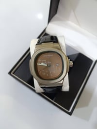 باتك فليب • سير جلد اسود • عداد شهري