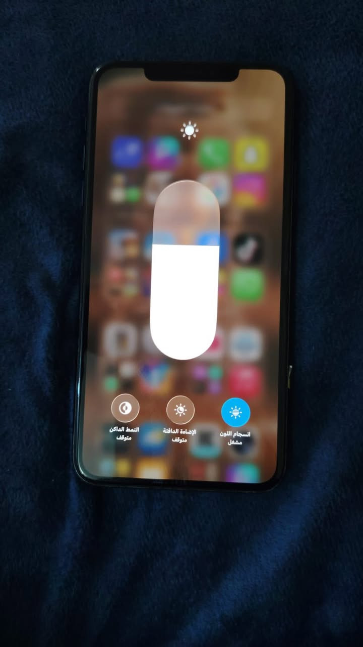 آيفون ١١ برو ماكس شرط النضافة كلها بلادي كارتونته ويا 
دبل سيم بطاريه 91 سعر 380
شراي اتصل عل رقم ***********
