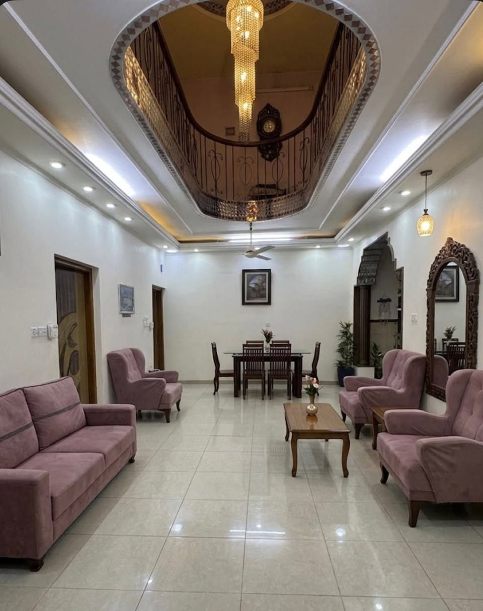 دار للبيع في
منطقة البلديات الun قرب شارع ٣٠

المساحه ١٥٠ متر 

الواجهه ٧ ونص 

النزال ٢٠ متر

عرض الشارع ١٥

طابقين الطابق الاول  صاله وهول وغرفة وحمام ومطبخ

الطابق الثاني ٣ غرف نوم وحمام 

السعر والاستفسار الاتصال على هذا الرقم

***********

***********
