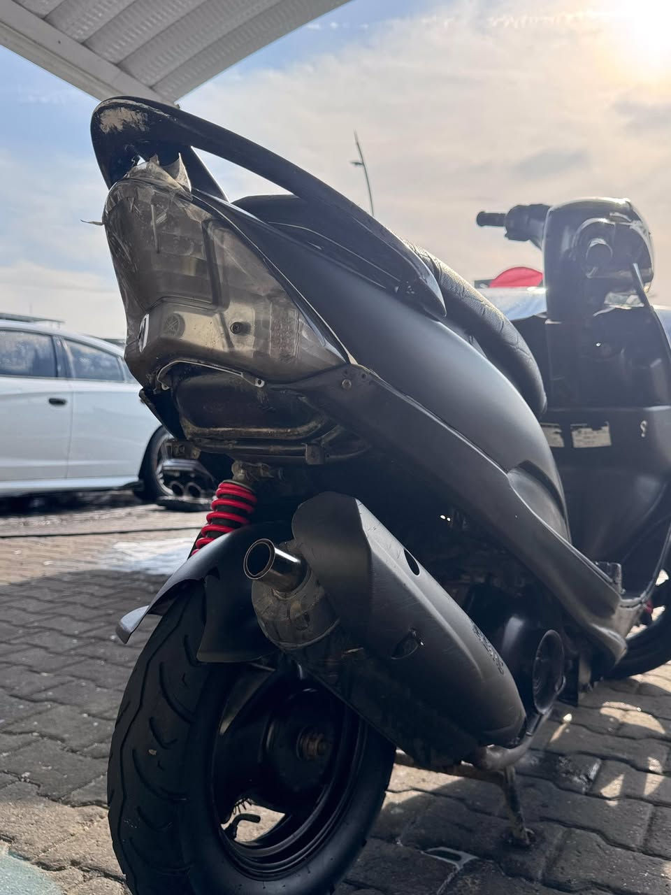 السلام عليكم للبيع ماكس عدله مبدل بيها ولفات فقط المكان البصره حي الانتصار السعر 650 الرقم ***********
