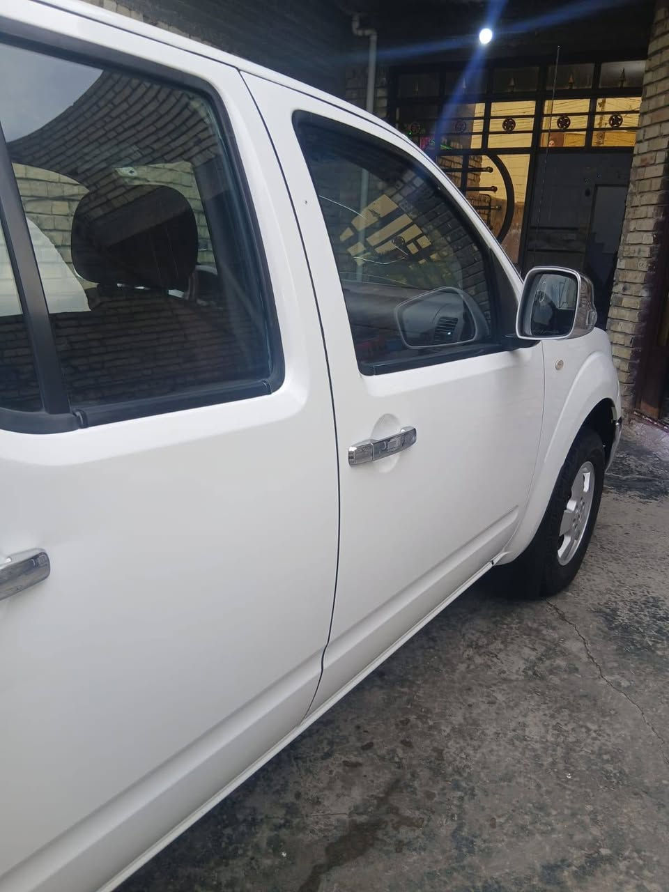 سلام عليكم بيكم نيفاره ٢٠١٣ سياره جديده مكينه كير اكسن خير من الله تبريد شغال مكفوله من كلشي رقم بغداد انكليزي بسمي مكان بغداد اني مكلف بل نشر ***********
