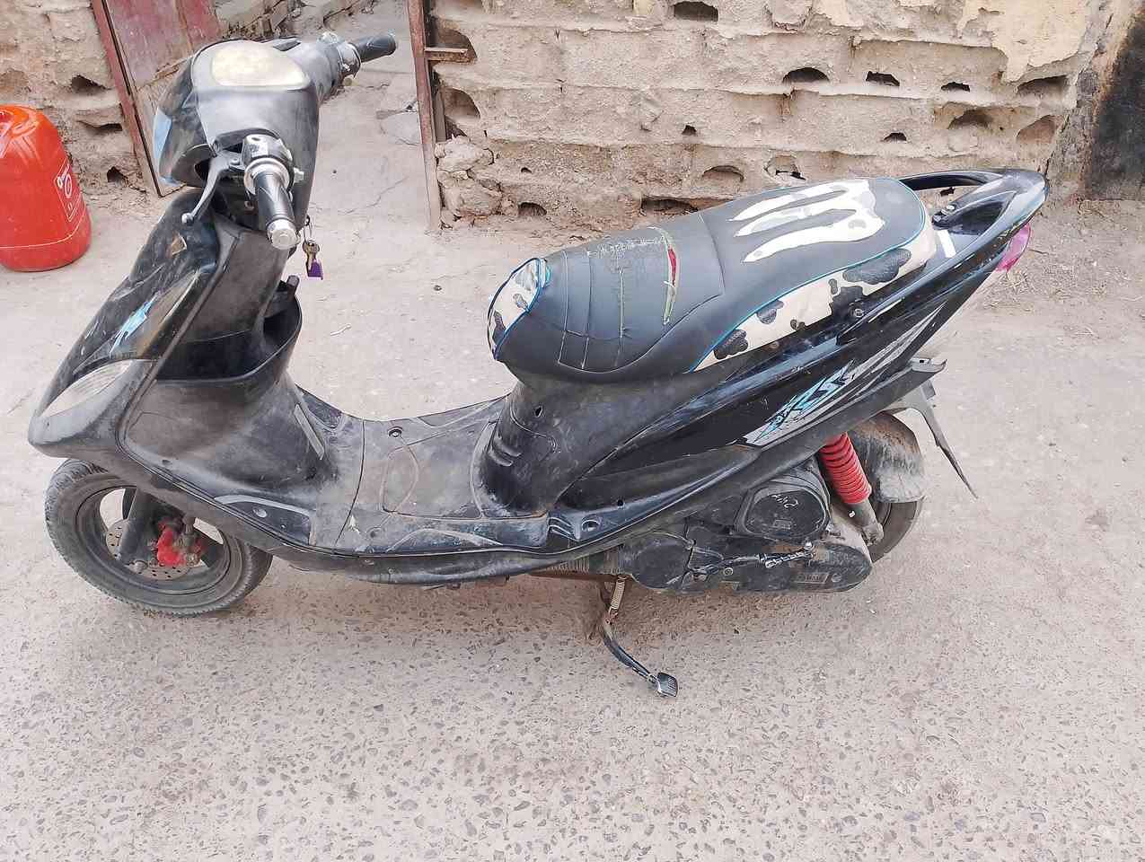 دراجه ماكس عدله للبيع مفتوحه كهربائيات كله شغاله سلف وهندر تشتغل السعر 425 مكان ناصريه سديناويه 
واتساب ***********
هاتف ***********
