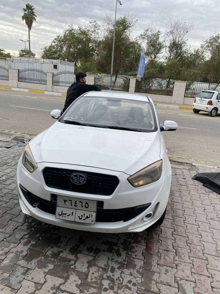 سلام عليكم اخواني سياره فاو 2013 فول تبريد بطاقه بنزين سنويه خلصان شرط تحويل سياره جاهزه من كل نواحي سياره مال بيت جامات كهرباء شاشه كامره ماشيه 188الف حقيقي كير مكينه شرط تايرات جدد باطري جدد سياره بس يحتاجله تجديد سنويه فقط سياره بي 3قطه صبغ كل قطع نص نص سعر 58  الطيبين شراي خابر *********** واتساب بس أربيل, العراق
