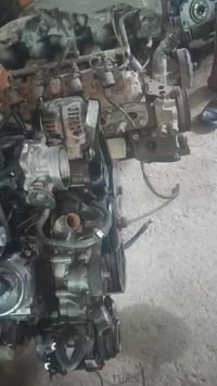 مكينة 5300 كير 700 ضفيره و عقل تحويره كامله كانت مشدودة بنيسان باترول ...