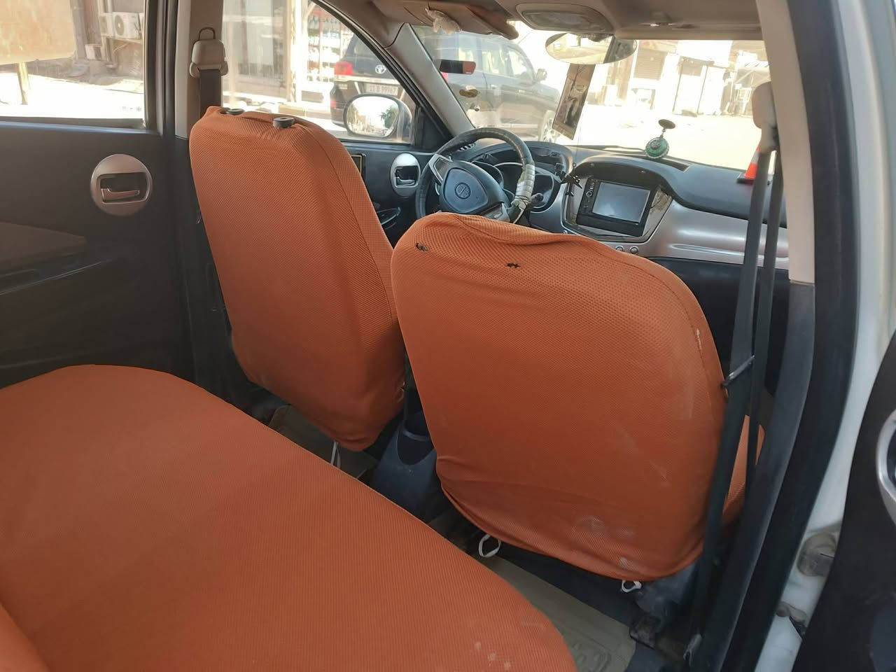 السلام عليكم سياره صيني  فاو موديل 2014/رقم بصره نكليزي باقي عل ستلم لو حات سنويه 2030/راعيه بل ناصريه تحويل مصفر هيه وغرامات خط وبحث جاهزه السياره كله. مكينه بلاد كير تماتيك حداديه 70 من 100 تخم تاير باتري كهربائيات تبريد ثلج مانقصه اي شي مكان السياره الناصريه مركز السعر 30/   *********** بس عل خط غير متواجد عل فيس ذني صوره
