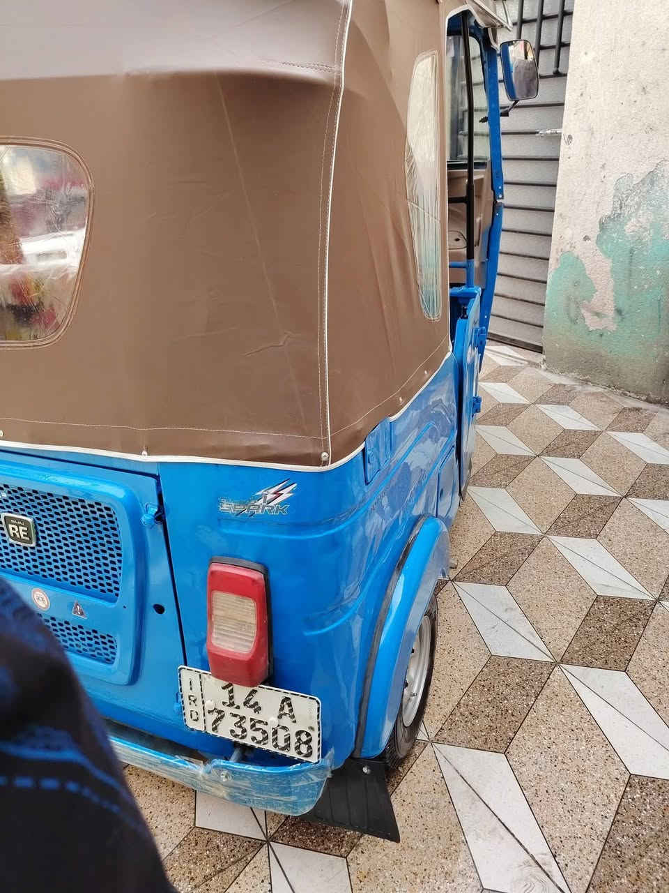 سلام عليكم تيك توك 21 للبيع الوان الشوملي6700 وبيها مجال***********
