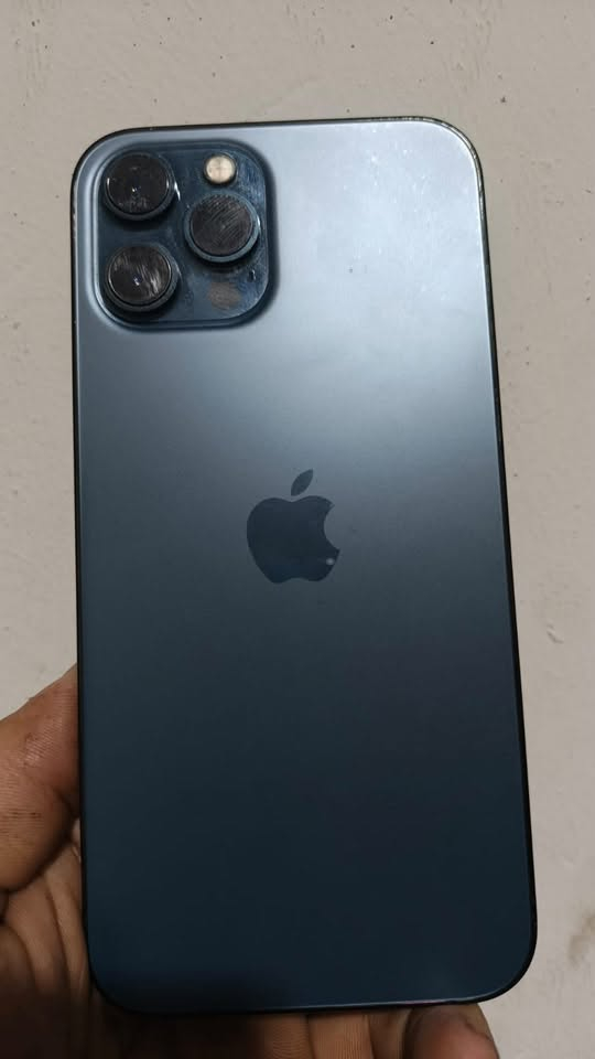 السلام عليكم أيفون 12  Pro Max ذاكره 256 للبيع نضافه فول 
الجهاز مبدل بطاريه 
والكامره مال البعد مال 5 واكفه بس 
وما اعرف سعر انته قيم بما يرضي الله وأخذه 
الجهاز نضيف جداً
مكاني بغداد شارع فلسطين 
***********☎️ بس اتصال بس ما ارد ماسنجر بس اتصال
