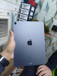 أيباد Air 4 📲 ذاكره 64 نضافه 99% بطاريه 88 كامل ملحقات ماعدا لكارتونه ...