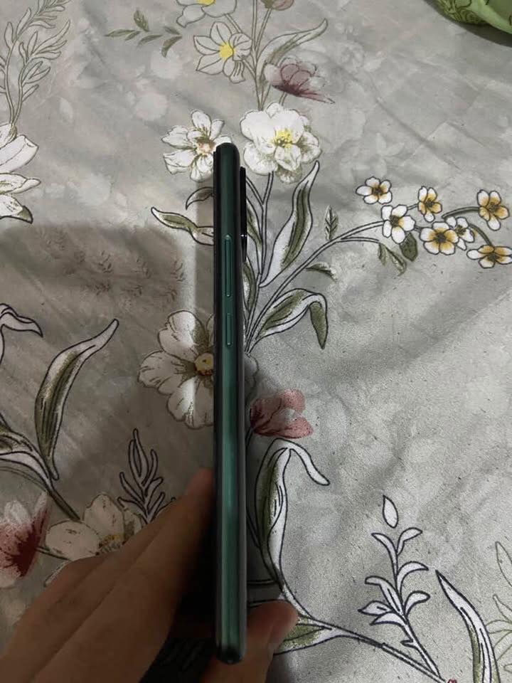 جهاز ريلمي 7i 

جهاز نضيف كلش استخدام بيت كارتونه موجود  
ذاكرة 128 
رام 8 
معالج سناب دراكون 662 
دبل سيم 
مامفتوح ولاداخل تصليح 
السعر(130 الف) المو شراي لا يكسر رجاءً محتاج  لان عنواني موصل الايسر تواصل الاتصال على الرقم 

‭0771 980 9818‬
