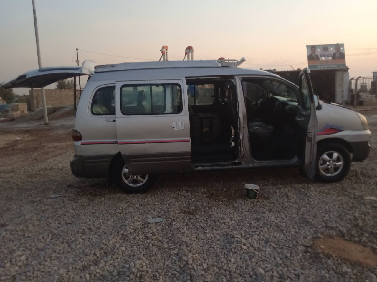 السلام عليكم ورحمه الله وبركاته توجد ستاركس 2007البيع رقم دولي انكليزي قادسيه سنويةجديده سنه 28سياره حلوه تخم تاير جديد خط وبحث جديد مصفره هيئة وغرامات العنوان الناصرية قضاء الفجر السعر 70وبيه مجال الاتصال عل رقم ***********
