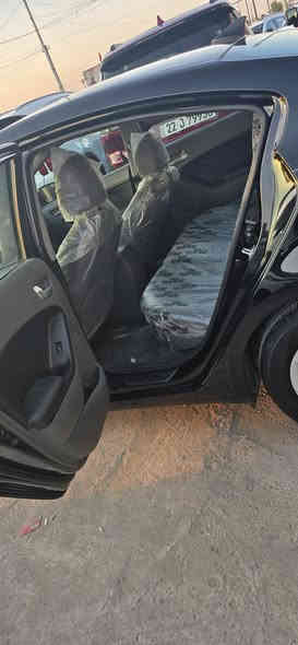 للبيع كيا فورتي 2017وارد امريكي جديده سياره كله جديد شاده داخل جديد محرك جديد وكير جديد وتخم تاير جديد كله اصلي شركه مشدودلها السيارة حادثها من امريكه صندوك خلفي بدون ايرباك ولا اي شي  نفسه مصلح ومصبوغ وهنا نطخ بيها البنيد بدلته لون  وصار بيها بارد بلباب خلف الصدر موضح بلصور رقم اربيل جديد بسمي هزة جديدة  سنوية جديدة السياره ماشيه 80الف السعر 125وبيها مجال بسيط  مكانها بغداد العامرية
***********
***********
