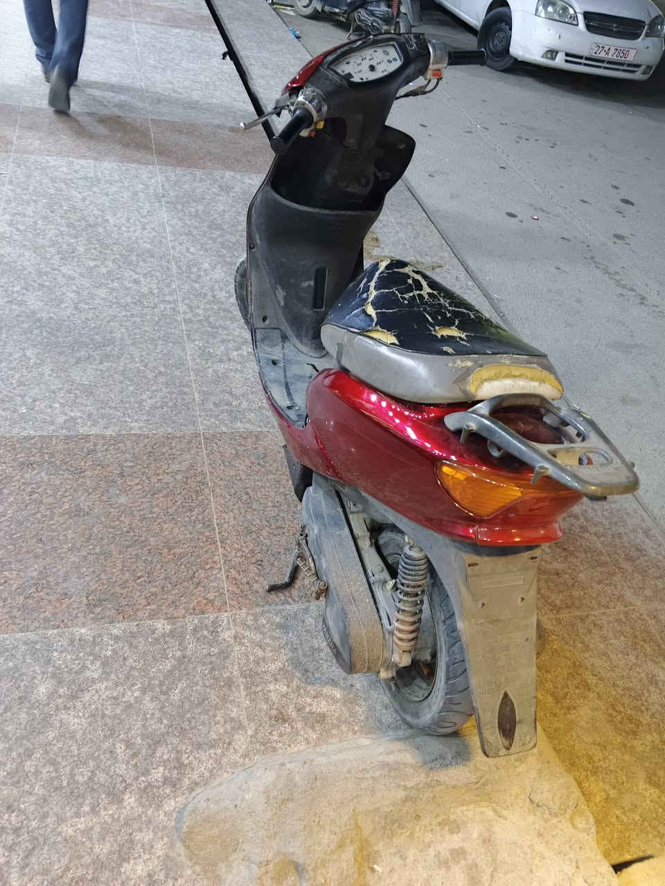 سلام عليكم عصفوريه للبيع دراجه نضيف نضيف مكينه مامفتوحه تشتغل سلفه عوزه بس باتري تشتغل هندر مكينه ناعم ناعم 
التفاصيل ***********
