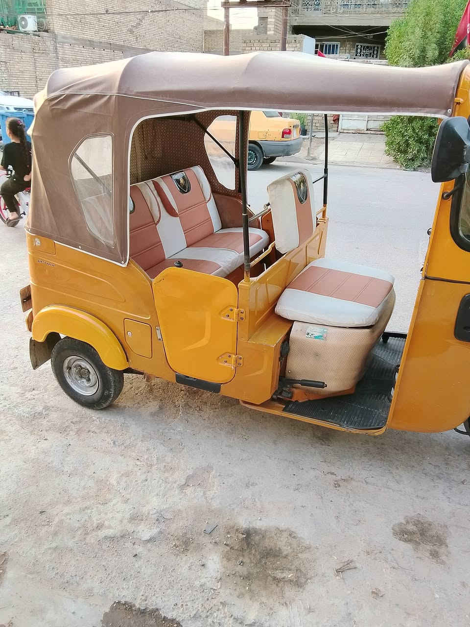 سلام عليكم تكتك 22للبيع مكلف بلنشر هاذ رقم راعيهه للتواصل  اتصال او واتساب***********
