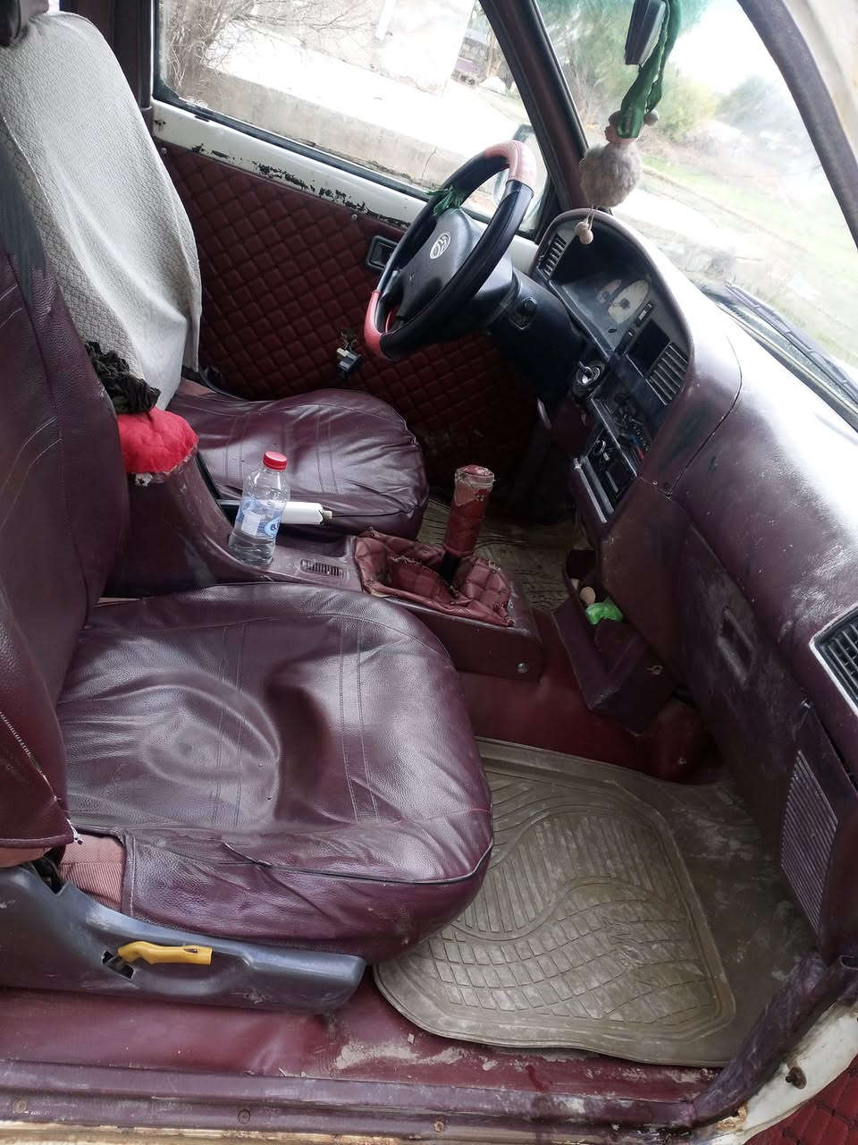 سلام عليكم بيكم دير موديل 2006 محرك كير اكسن شاصي مكفول محرك بخاخ تخم تاير كهربائيات كلها شقاله هاذا رقم الهاتف وشراي يدلل. ***********
