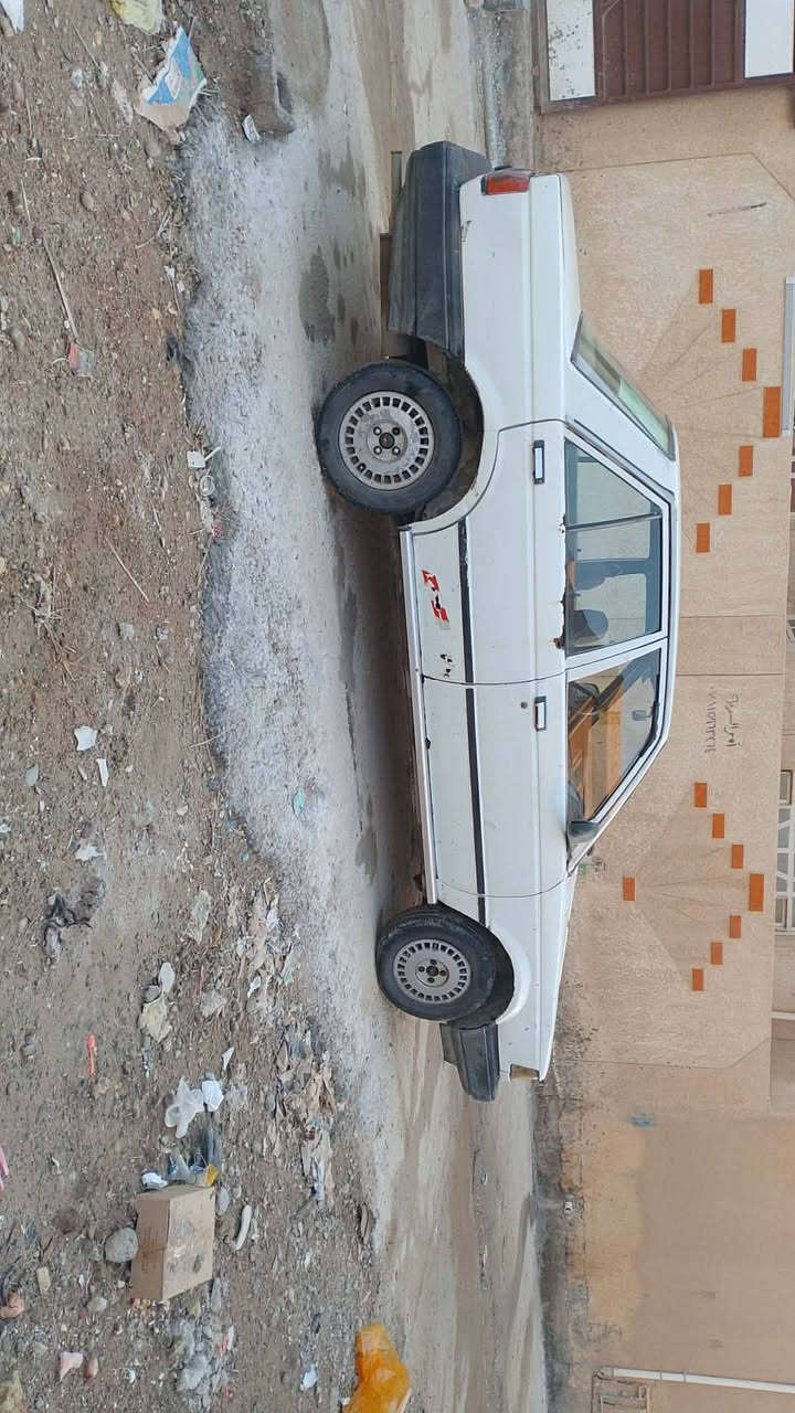 سلام عليكم سياره نيسان سني موديل 90البيع مكاني بغداد تاجي ***********
