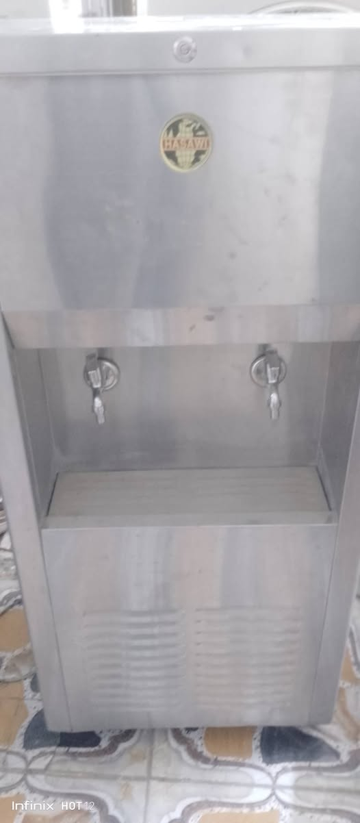 السلام عليكم براد 2حنفيه مستعمل قليل 
ممصلح ابد 
نوع الاصلي حساوي كويتي 
180
بغداد تقاطع الكياره 
***********
