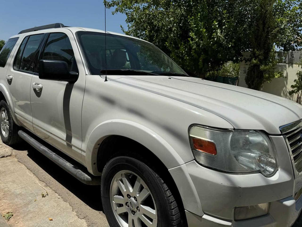 فۆرد ئێکسپلۆر… 2010

گێڕ و مەکینە بەشەرت فوول مواسەفات 
کوشن جلد و هیتەر و کارەبا  سلاید   تەحدید سورعە  دەبل ئەکسل  بێ بۆیاخ 

زۆر خاوێنە مالی دۆستە 

*********** رانية, السليمانية
