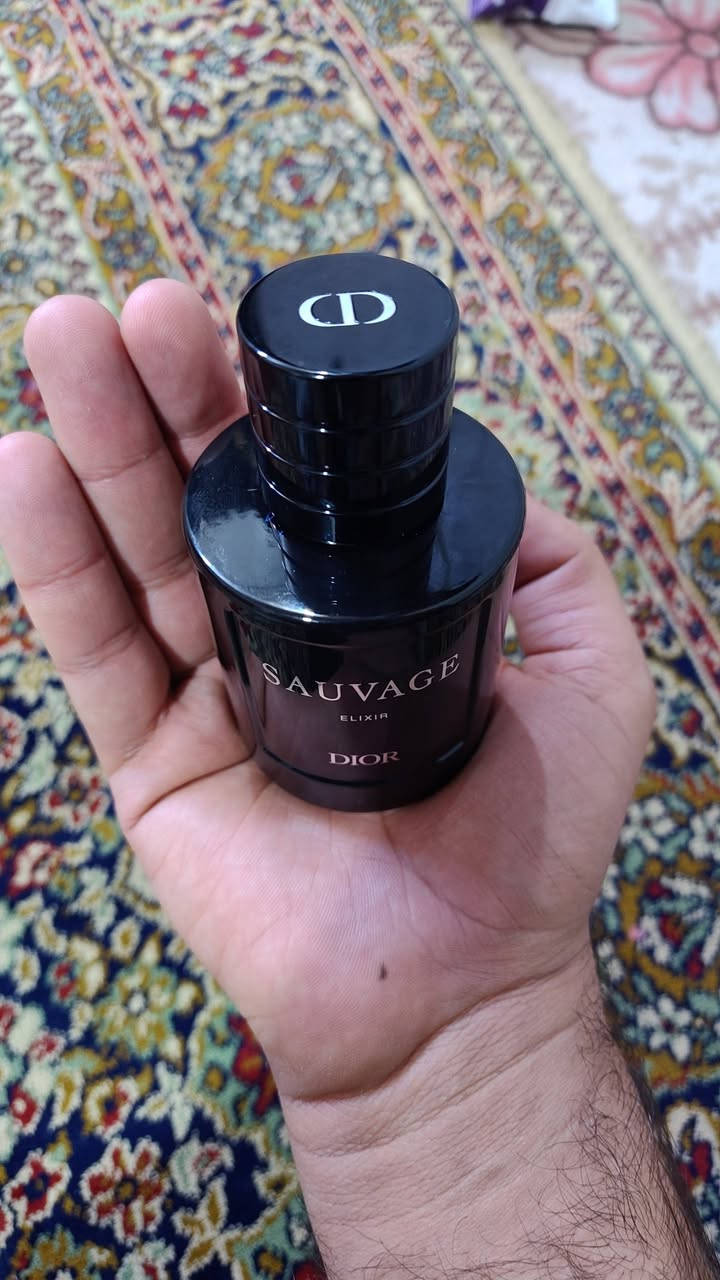 عطر سوفاج الكسير الحجم 100 مل العطر جديد
 فقط مرشوش رشتين منه للفحص
 و ضمان الاصلي 
العطر كامل مع الباكيت 
سعر العطر 260 الف مع التوصيل قفل 
عنواني بصرة جمهورية و توصيل موجود لكل المحافظات 
للتواصل خاص او واتساب ***********
