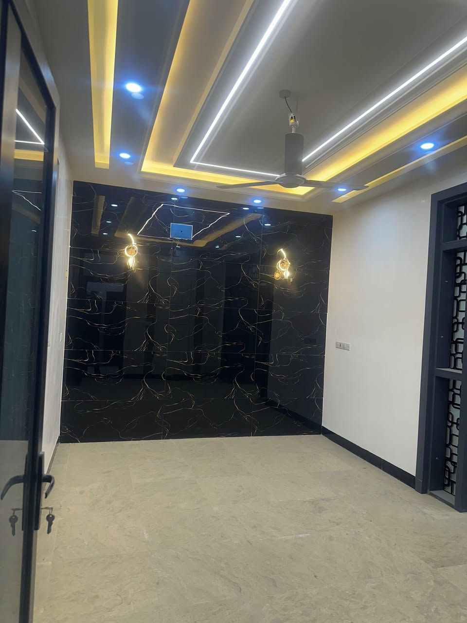 اللهم صلي ع محمد وال محمد للبيع للبيع لبيع 100متر مربعه طابقين  ٤غرف نوم   حي السلام   خلف  مول  الذهب      استفسار اكثر #ارجو #عندك_عقار_وتريد_تعرضه_دزه_النا_ولاتشيل_هم***********اهلاوسهلاارجو #النجفة
