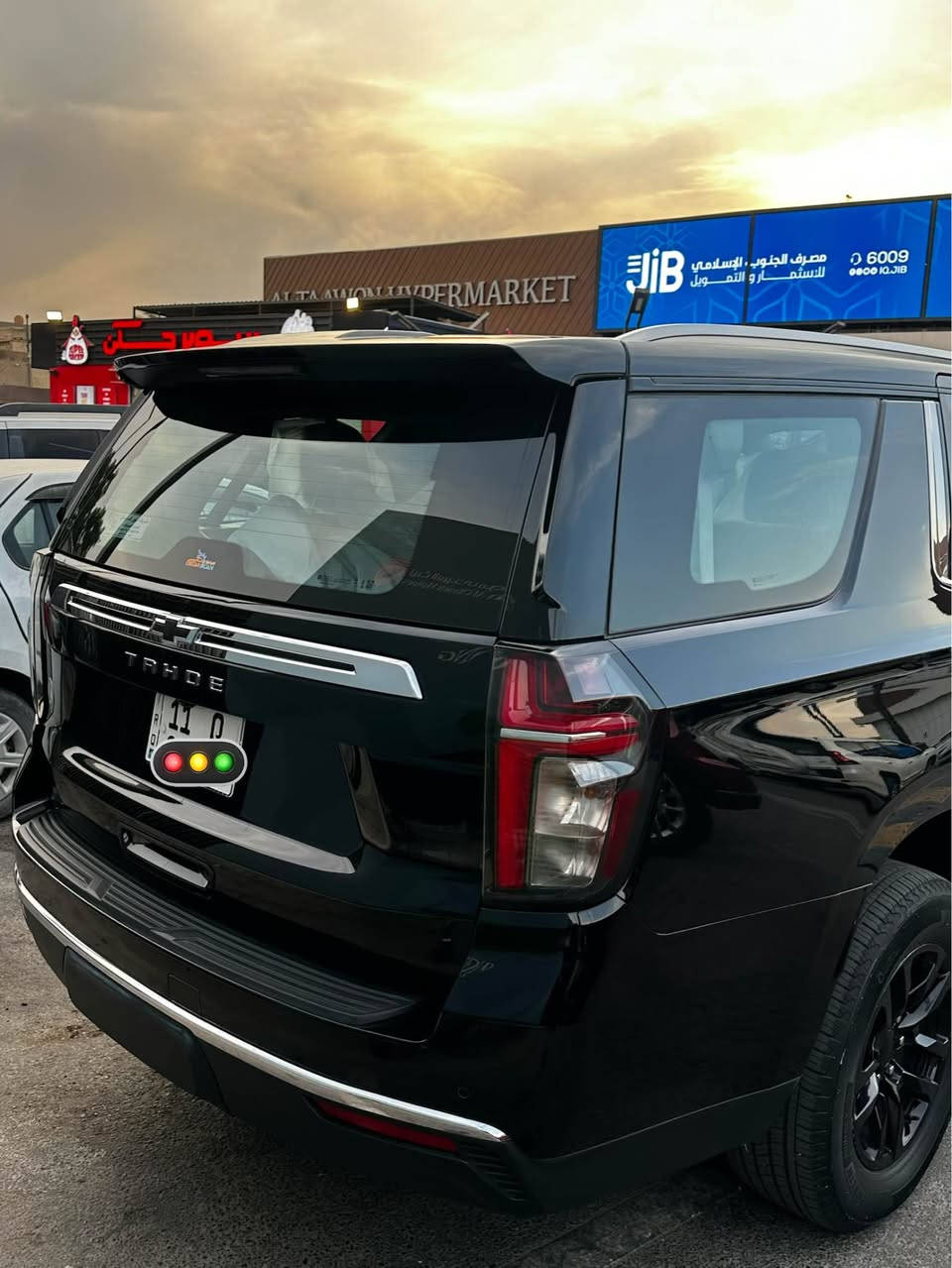 السلام عليكم
تاهو ls 2024 ماشية ١٦ 
السيارة جانت مغلفة سابقاً
السيارة كفالة عامة من الصبغ والبارد والفتح
العنوان زيونة 
*********** بغداد, العراق
