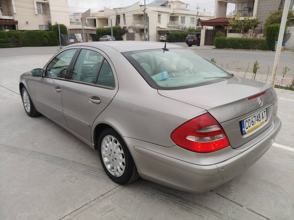 مارسدیس 2004
مەنەفێست باشماغ ئەسڵڵێ 
228 مایل ڕۆشتووە
فول فول مواسەفات لۆک لۆکە سەیارەکە
       مەکینە 4 پستن تۆڕبۆ 
سبوغ سەقف وعیزام بەشەرت 
دعم لێدرانی نیە موس بڕاوە باشەرت
سەیارەکە 250 مەسروفی نیە سفرە
     2024 مانگی 11 داخیل بووە 
سعری 70 مەجال شوێن هەولێر
*********** أربيل, العراق
