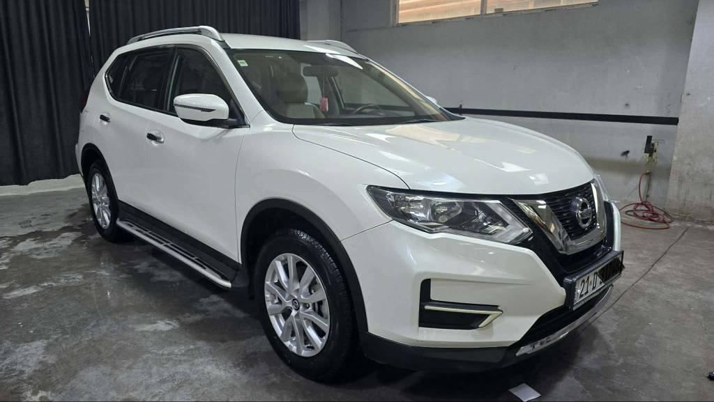 نیسان ئێکس تڕێڵ مۆدیل 2020 زۆرجوانە هی ماڵە
سەنەوی تازەیە
گێڕومەکینە بەشەرت
تەحویل وغرامە بەشەرت
بێ بۆیاخە وبێ ساردە
شوێن کەلار*********** كالار, السليمانية
