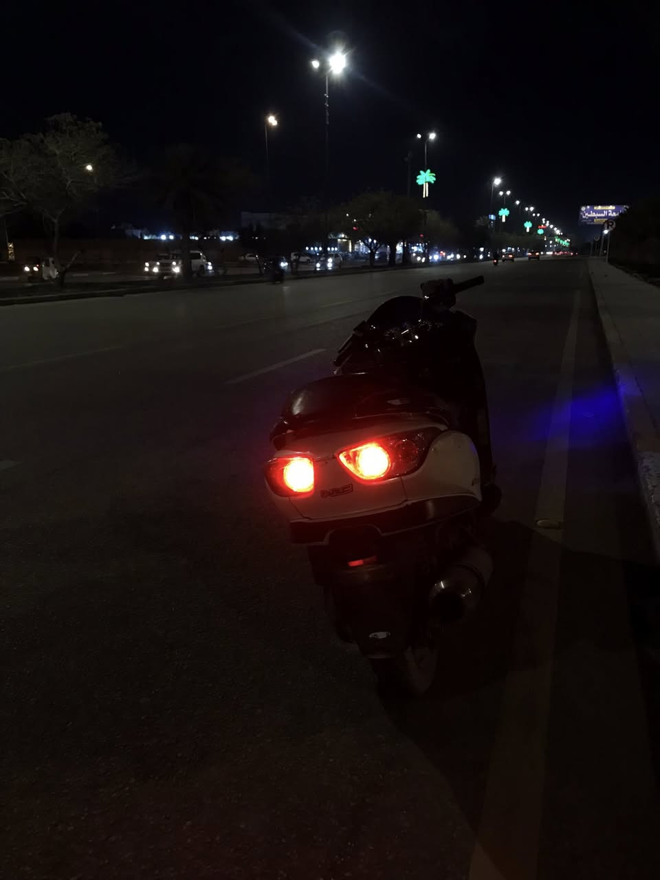 سلام عليكم 
دراجه فورزه 09 كرستال 
دراجه حلوه محرك نضيف حماوه جوه النص مجهزها على ايدي صالنصه سبع الوان رياضي بيها تغيير كفر جوا الدوسه ومبدل اصلي بس ما حصلت نفس اللون سعر 950 مجال قليل كلش العنوان كربلاء حي الاطارات شارع 20 
0774464 3522 
موجود واتساب واتصال
