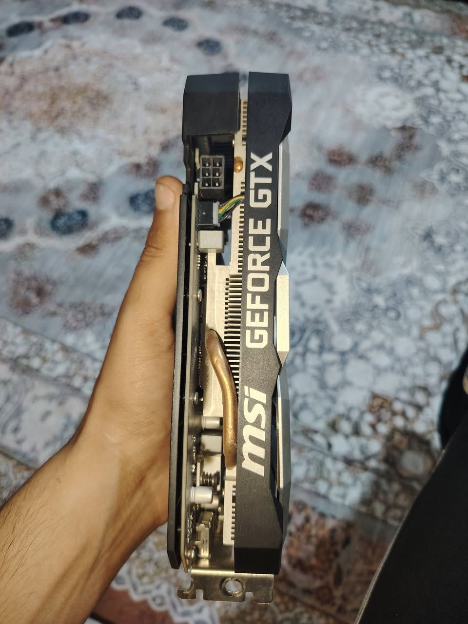 السلام عليكم كرت Geforce GTX 1660 VENTUS XS C 6G 
٪الكرت نضيف 99
لوك ستيكر 
6كيكا
الفي رام
مكاني البصره 
*********** رقمي 
توصيل غير متوفر
السعر 160 الف وبي مجال
