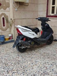 اخوان  ماكس ثعلب البيع او مراوس حسب القناعه  الدراجه بيهه ويالة امامي ...