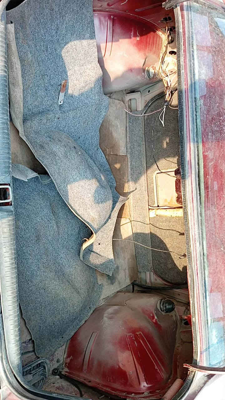 بۆفرۆشتن گۆرینەوەم نیە نیە  سەیارەکە موس براوە بەشەرت علوج علوج واتە هیجی نیە سەیارەکە نەکینە ٢٠تە وەک سەحاتە گئر مەکینە بەشەرت دەحامی ٩٣سئیە قفل قفل قفلی٩گەلایە بۆ محەمەلا تئل مەکە شوئن رانیە ژ.م*********** رانية, السليمانية
