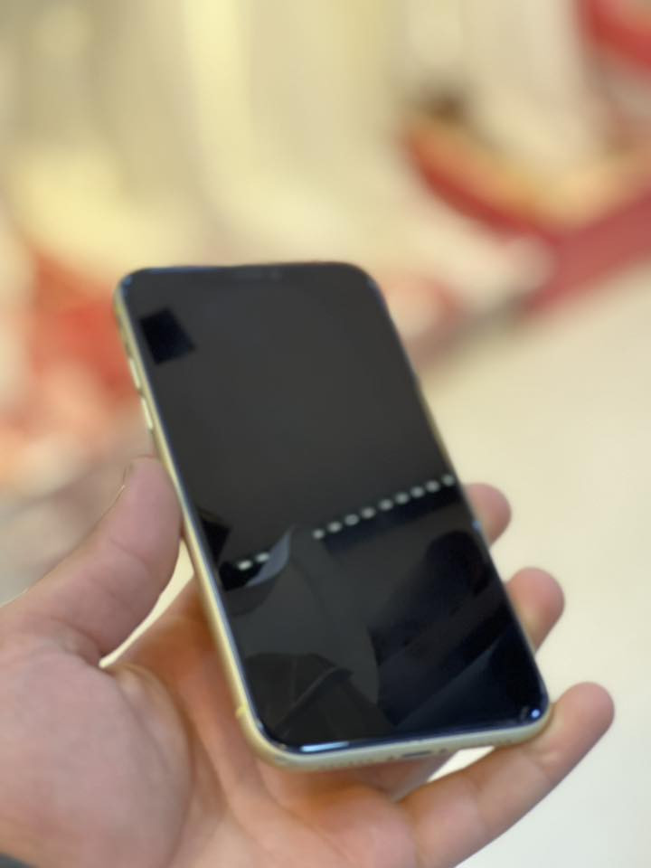 السلام عليكم اكس ار للبيع ذاكرته 128 بطاريه 77 كلشي مامبدل بي مكاني كوفه السعر 125 وبي مجال 
***********
